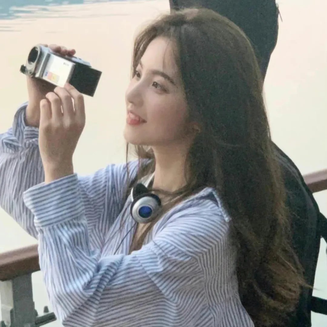 刚下山就和逃婚大小姐同居